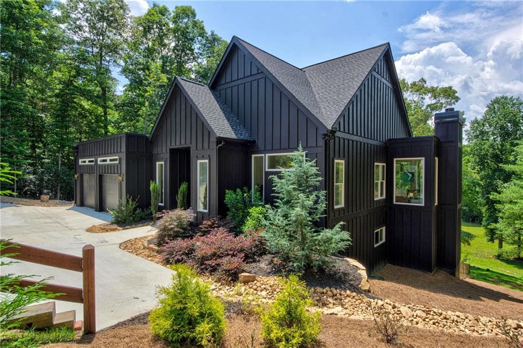 3 bedroom, 2 bathroom, 1,646 sq ft single family residence sold at 2973 Panorama Drive, Sautee Nacoochee, GA 30571