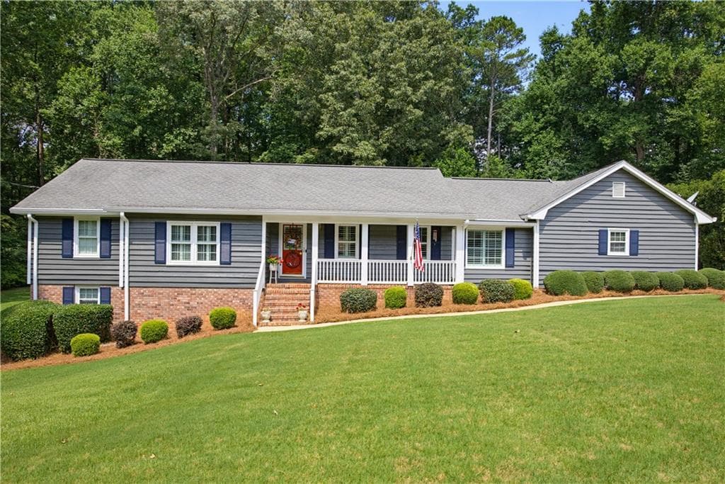 3 bedroom, 2 bathroom, 2,131 sq ft single family residence sold at 3351 Elm Creek Drive, Marietta, GA 30064