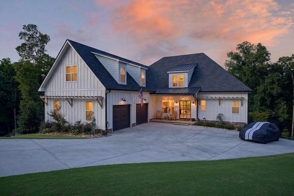 5 bedroom, 6 bathroom, 6,544 sq ft single family residence for sale at 4204 Bayridge Drive, Gainesville, GA 30506