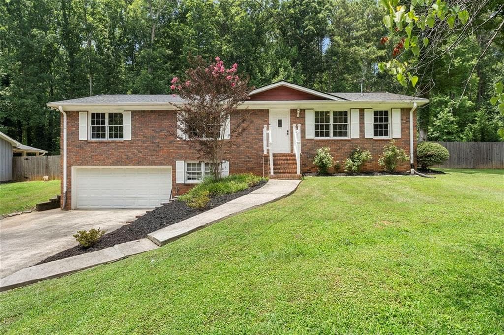 3 bedroom, 2 bathroom, 1,512 sq ft single family residence sold at 675 Teague Drive, Kennesaw, GA 30152