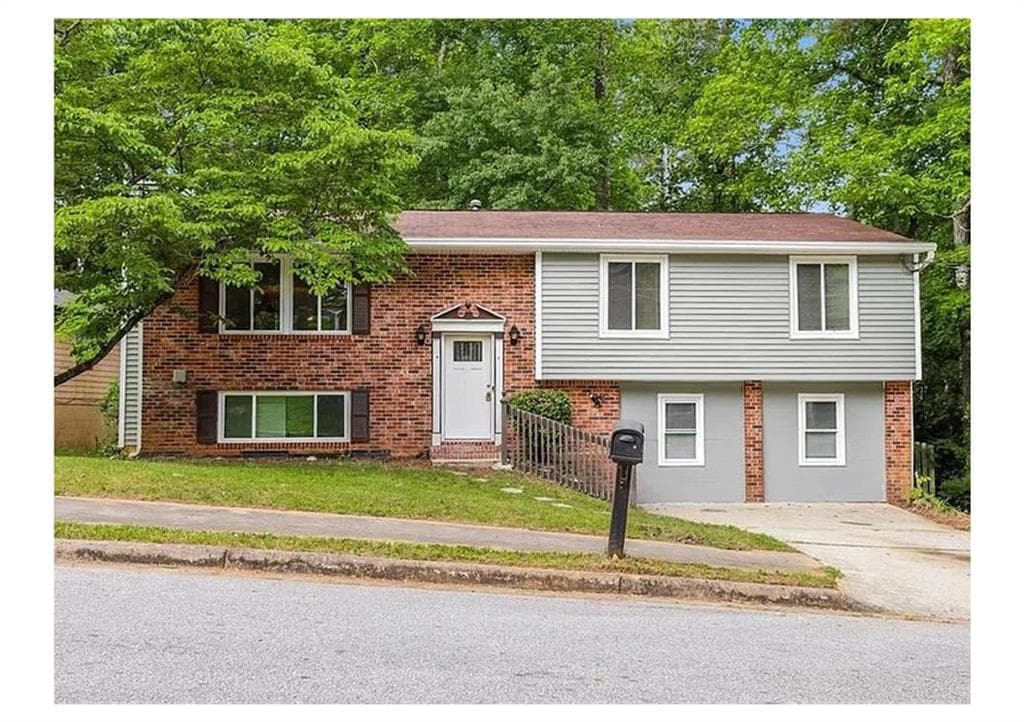 5 bedroom, 3 bathroom, 1,983 sq ft single family residence for sale at 5308 Olde Street, Stone Mountain, GA 30088