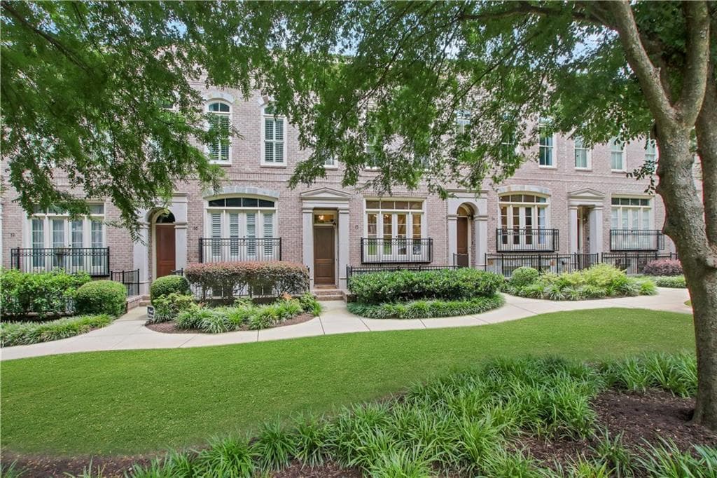 3 bedroom, 4 bathroom, 2,350 sq ft townhouse sold at 58 Sheridan Drive 15, Atlanta, GA 30305
