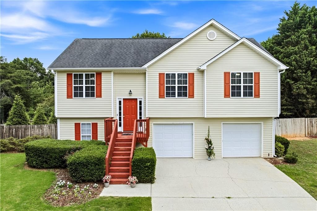3 bedroom, 2 bathroom, 1,220 sq ft single family residence sold at 8330 Deliah Way, Gainesville, GA 30506