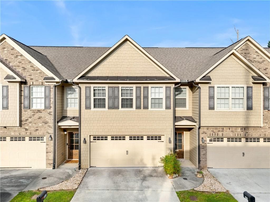 4 bedroom, 4 bathroom, 2,895 sq ft townhouse under contract at 260 Jackson Place 17, Lilburn, GA 30047