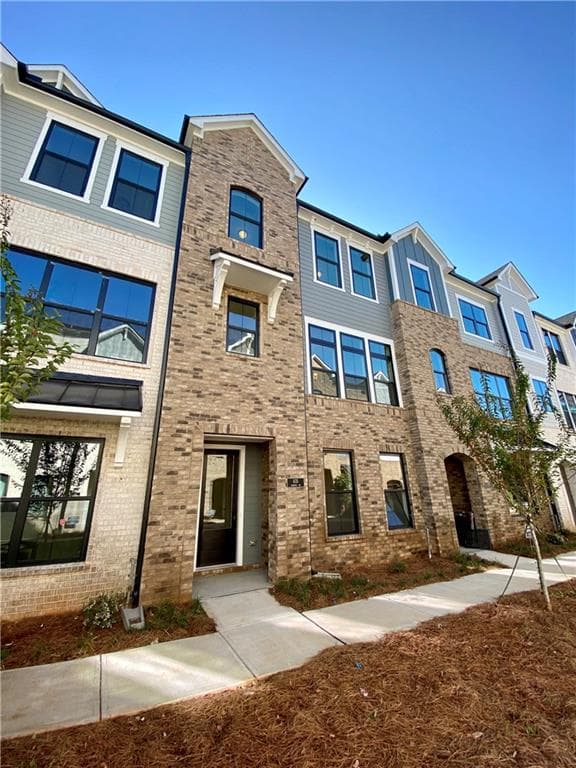 4 bedroom, 4 bathroom townhouse for rent at 435 Ashbury Drive, Alpharetta, GA 30076 for $3,800 a month