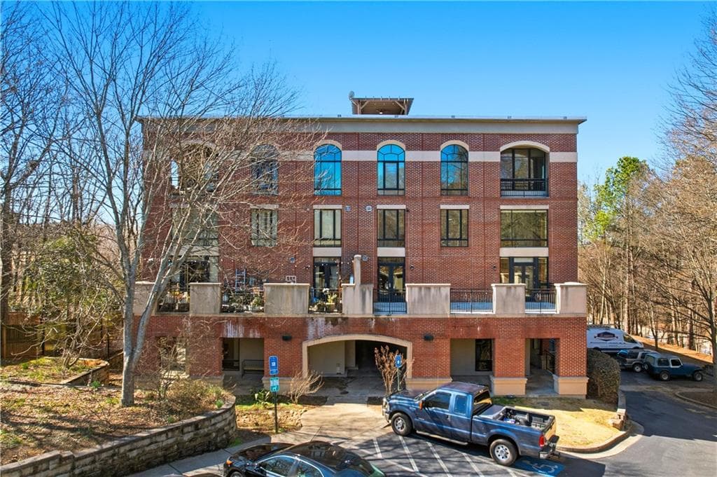 2 bedroom, 2 bathroom, 1,467 sq ft condominium sold at 319 Atlanta Street 318, Marietta, GA 30060