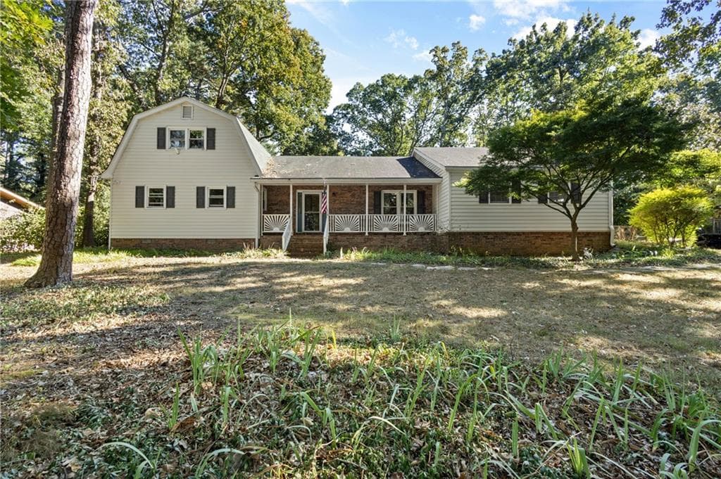 5 bedroom, 4 bathroom, 3,328 sq ft single family residence for sale at 1676 Heritage Drive, Snellville, GA 30078