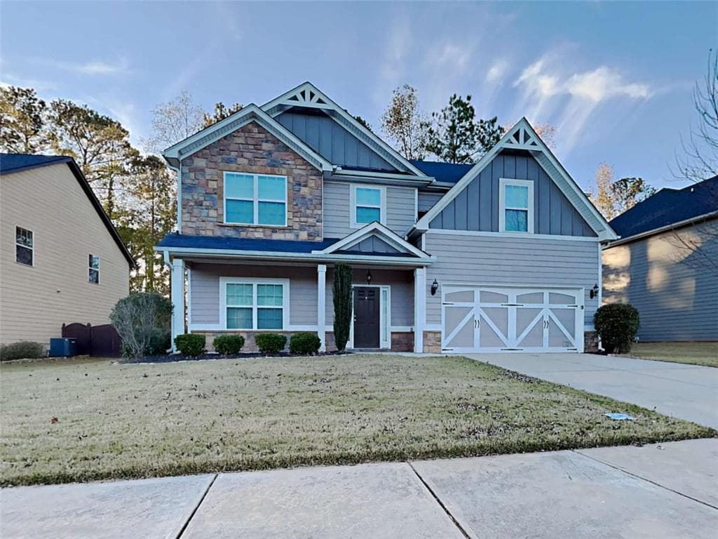 5 bedroom, 3 bathroom, 2,722 sq ft single family residence for sale at 337 Cliffhaven Circle, Newnan, GA 30263