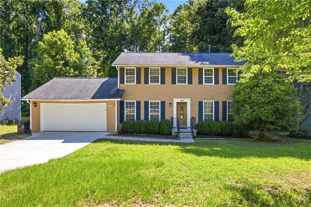 4 bedroom, 4 bathroom, 2,040 sq ft single family residence sold at 260 Barrington Drive, Roswell, GA 30076