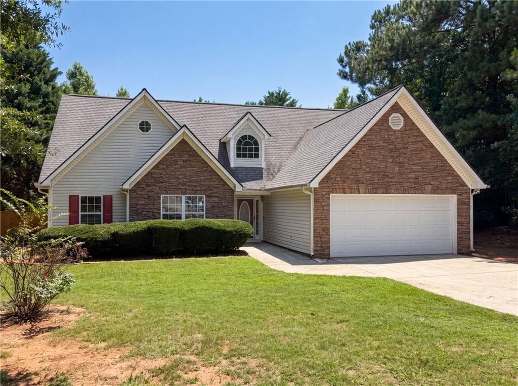 3 bedroom, 2 bathroom, 1,726 sq ft single family residence sold at 305 Cobb Court, Hampton, GA 30228