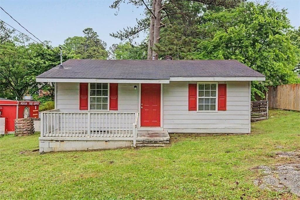 3 bedroom, 1 bathroom, 768 sq ft single family residence sold at 8012 Green Street, Douglasville, GA 30134