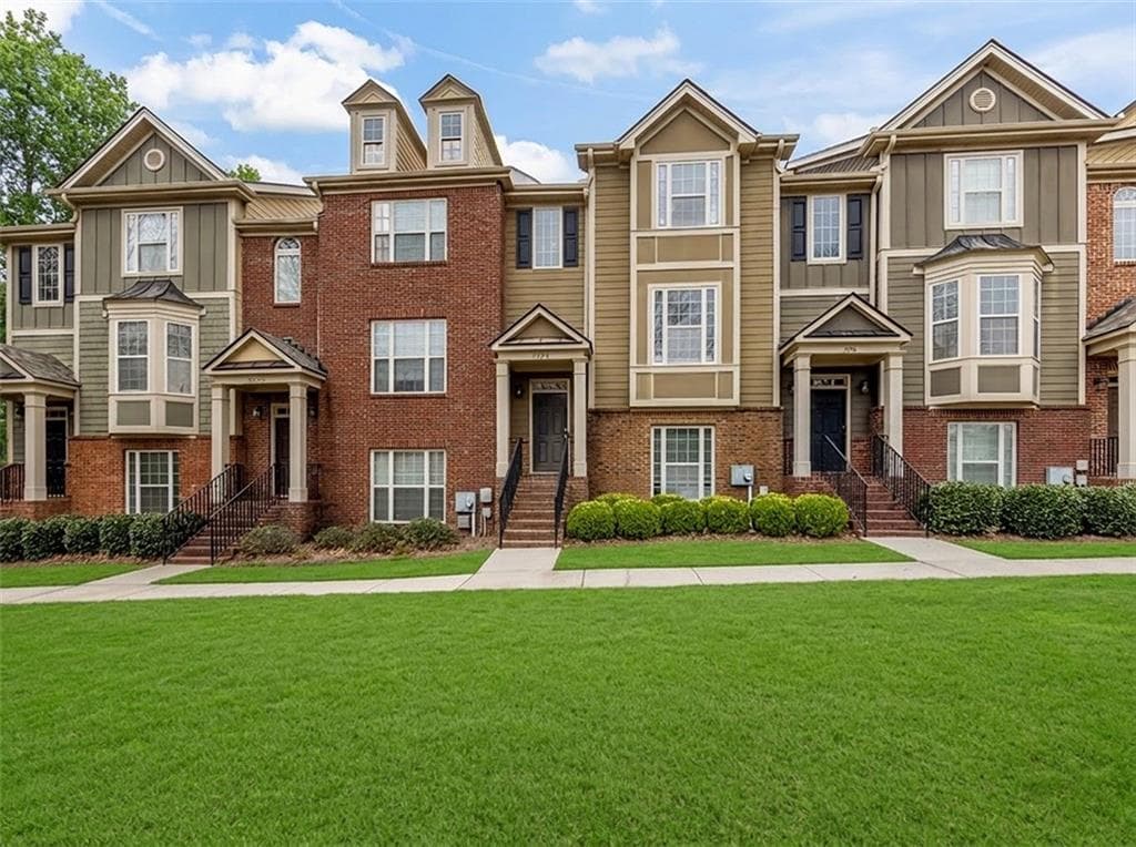 4 bedroom, 4 bathroom, 2,195 sq ft townhouse for sale at 3998 Llewellin Lane, Smyrna, GA 30082