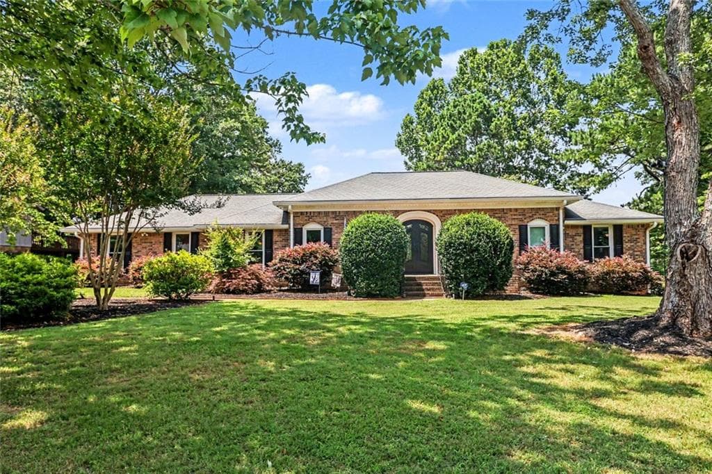 4 bedroom, 4 bathroom, 3,811 sq ft single family residence sold at 410 Saddle Lake Drive, Roswell, GA 30076