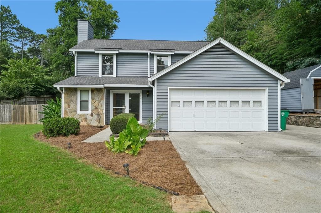 3 bedroom, 3 bathroom, 1,546 sq ft single family residence sold at 527 Paden Drive, Lawrenceville, GA 30044