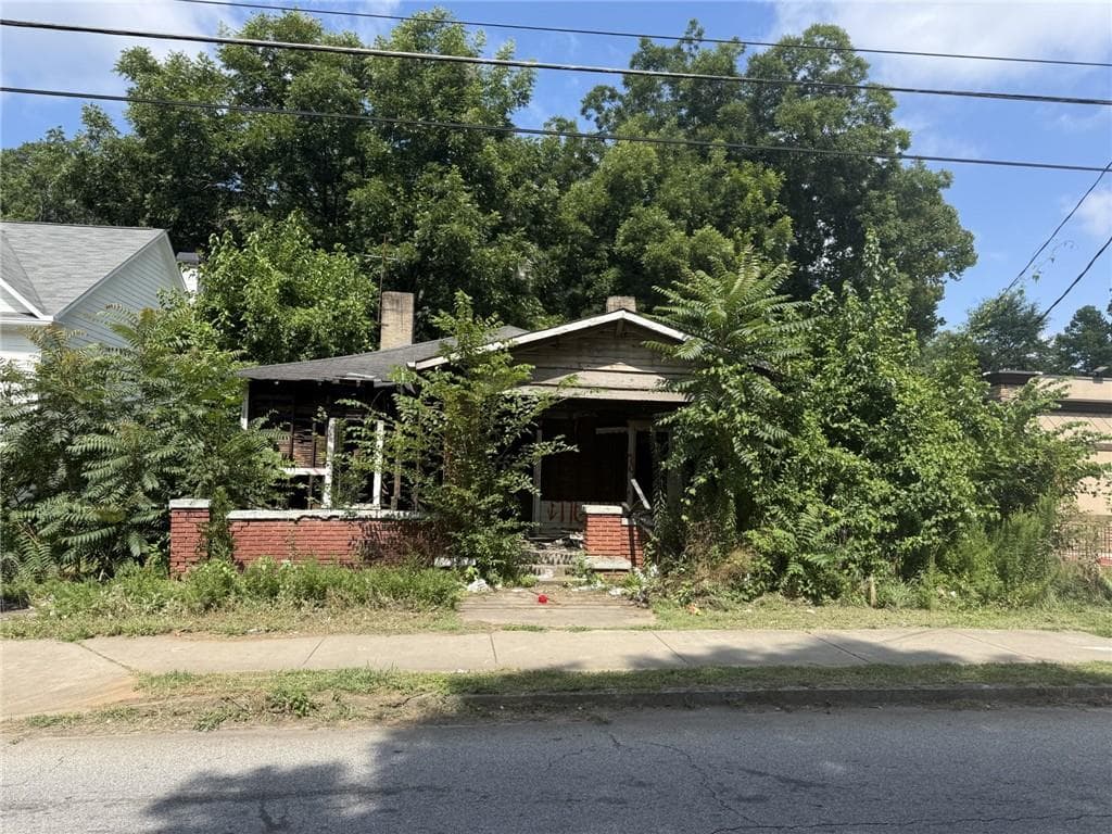 3 bedroom, 1 bathroom other sold at 1011 McDaniel Street, Atlanta, GA 30310