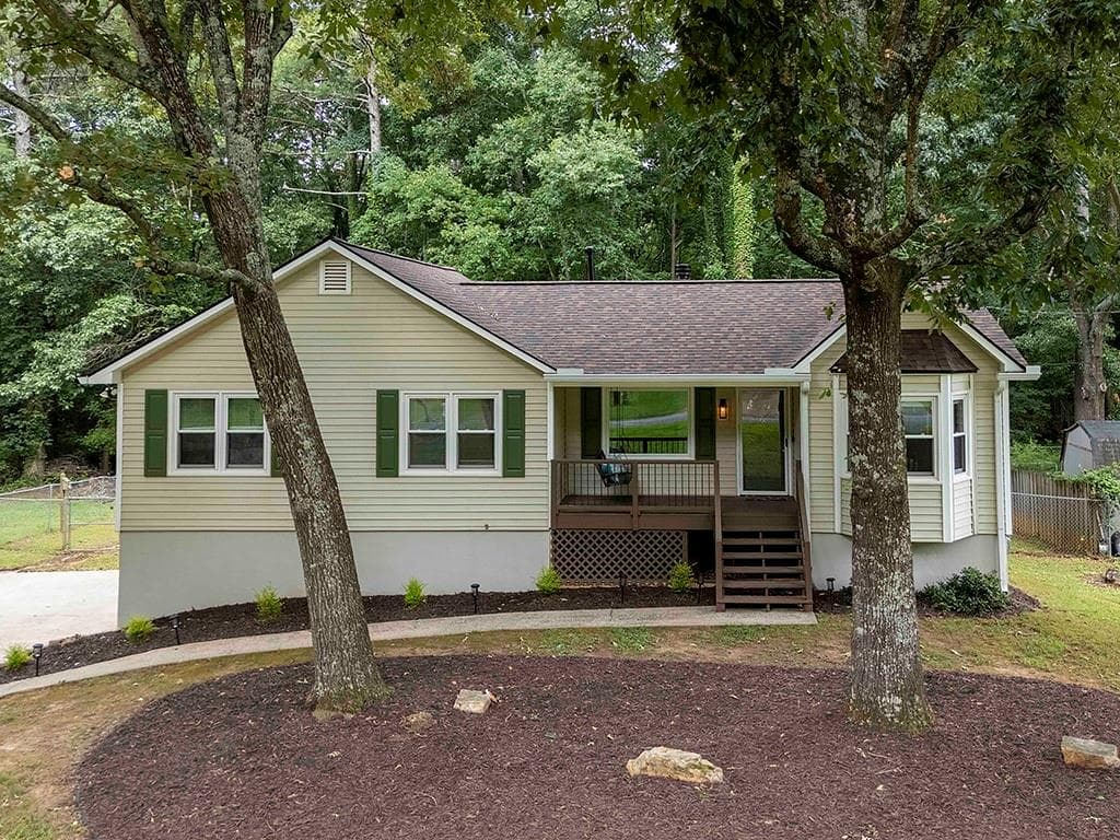 3 bedroom, 2 bathroom, 1,358 sq ft single family residence sold at 5070 Shadowood Drive, Canton, GA 30114