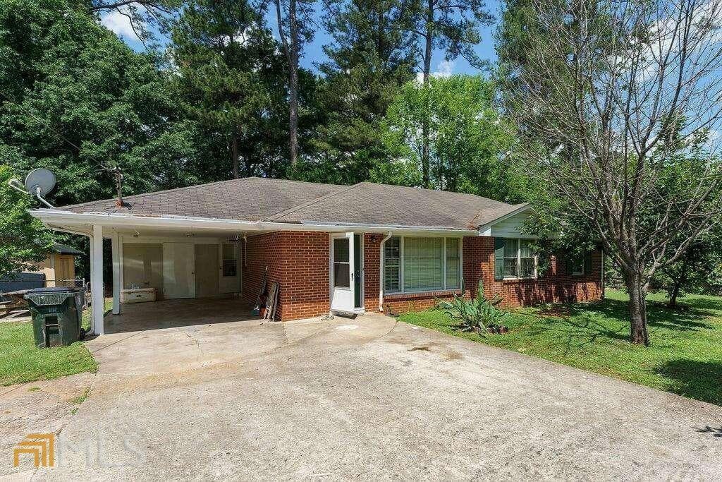 4 bedroom, 2 bathroom, 1,227 sq ft single family residence for sale at 2888 Shallowford Road, Atlanta, GA 30341