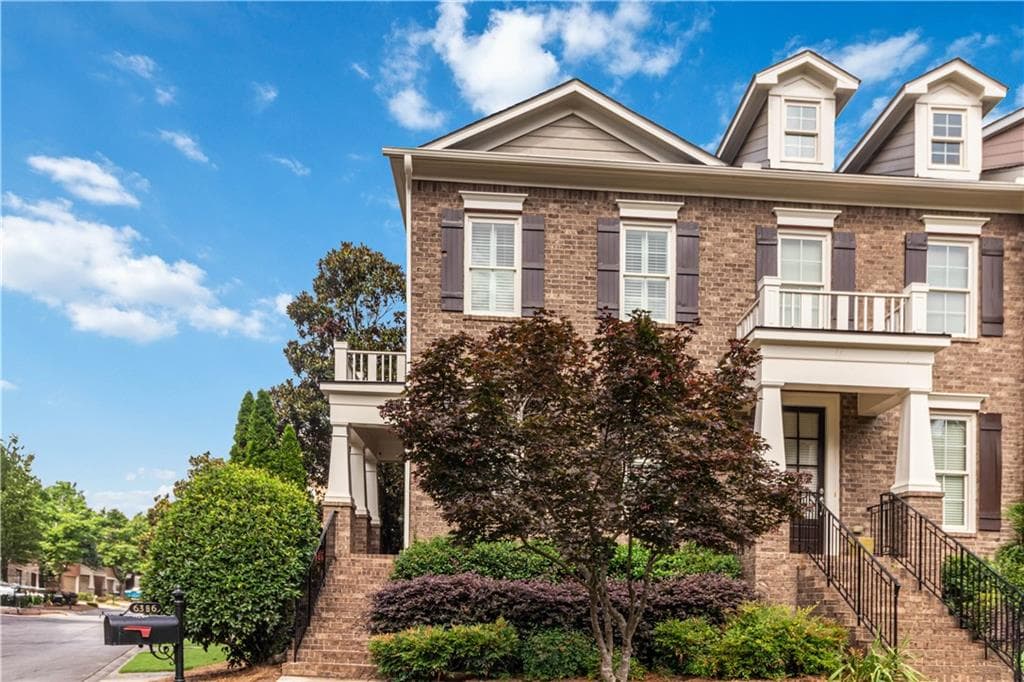 3 bedroom, 4 bathroom, 2,040 sq ft townhouse sold at 6386 Queens Court Trace, Mableton, GA 30126