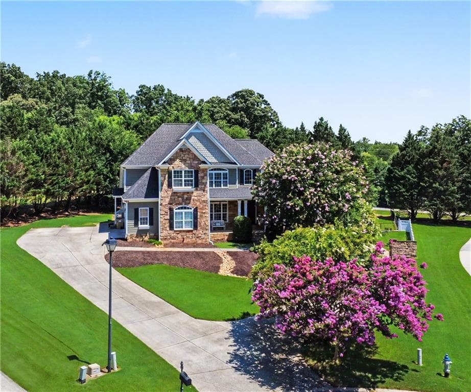 6 bedroom, 7 bathroom, 5,966 sq ft single family residence for sale at 124 Waterford Court, Jefferson, GA 30549