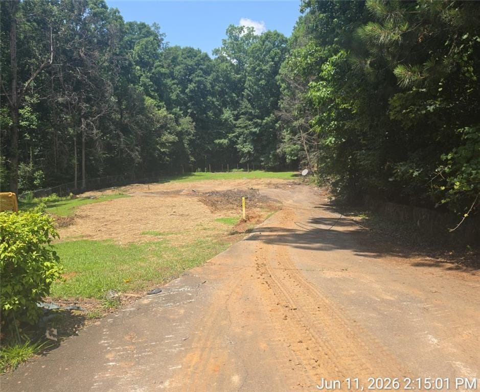 single family residence under contract at 195 Old Fairburn Close, Atlanta, GA 30331