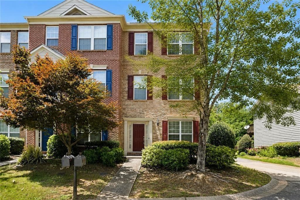 3 bedroom, 4 bathroom, 1,896 sq ft townhouse sold at 736 Pecan Knoll Drive 7, Marietta, GA 30008