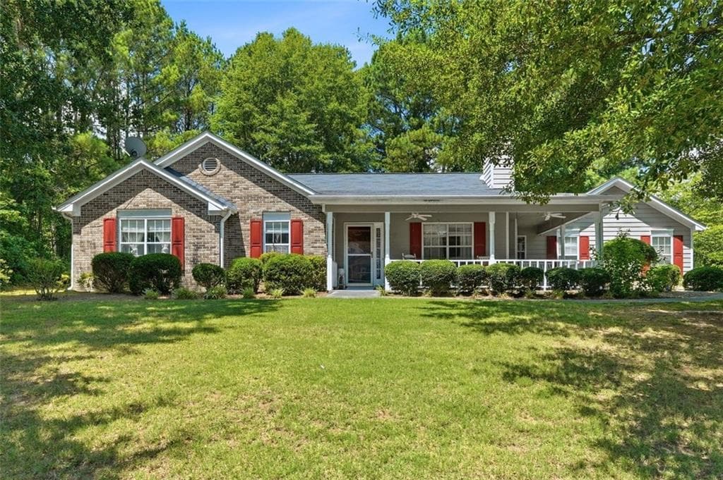 3 bedroom, 2 bathroom, 1,610 sq ft single family residence for sale at 444 Waverly Forest Court, Lawrenceville, GA 30045