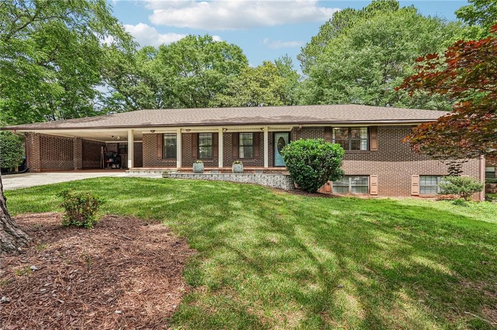 4 bedroom, 2 bathroom, 2,035 sq ft single family residence sold at 2822 Cartwright Drive, Decatur, GA 30033