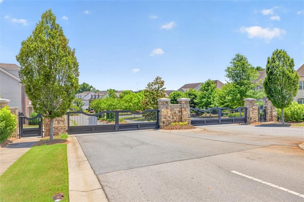 5 bedroom, 4 bathroom, 3,624 sq ft single family residence sold at 1195 Pennington View Lane, Alpharetta, GA 30004