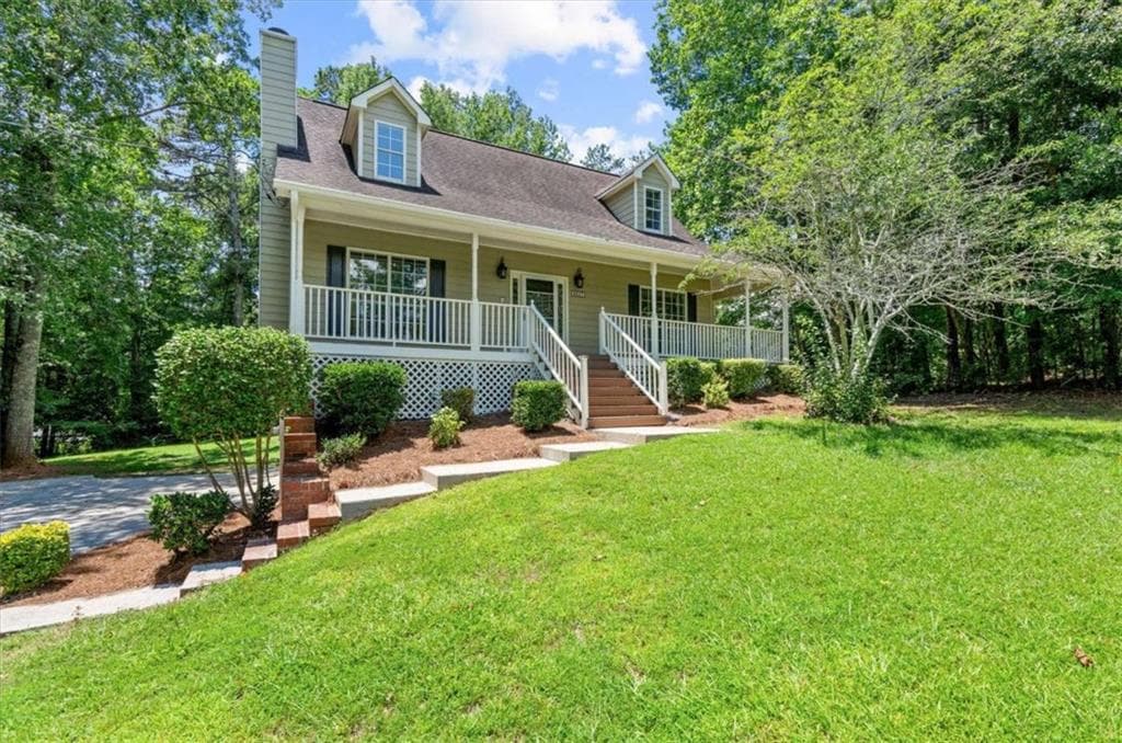 4 bedroom, 3 bathroom, 1,882 sq ft single family residence sold at 8627 Foxridge Drive, Winston, GA 30187