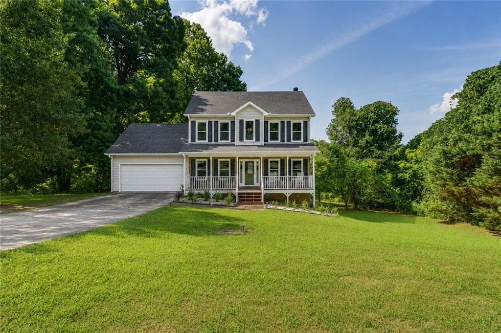 3 bedroom, 3 bathroom, 1,622 sq ft single family residence under contract at 4283 Northwind Drive, Ellenwood, GA 30294