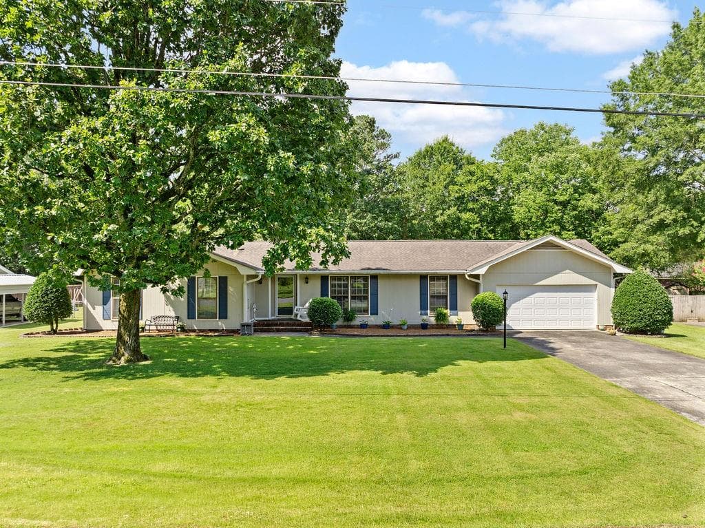 3 bedroom, 2 bathroom, 1,615 sq ft single family residence sold at 29 Donley Drive, Rome, GA 30165