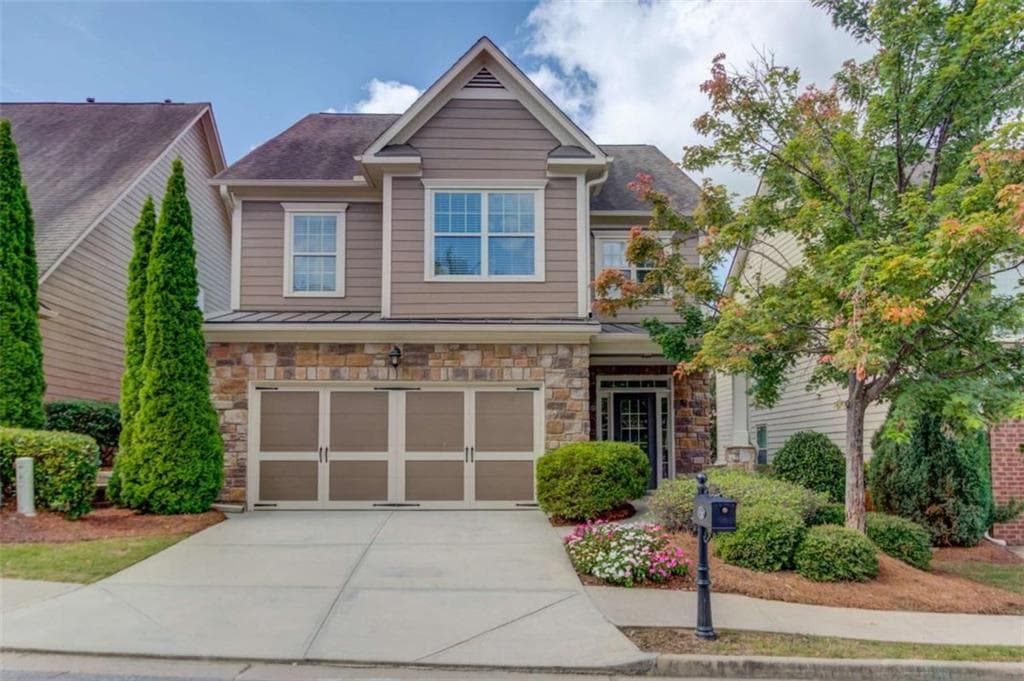 3 bedroom, 3 bathroom, 2,146 sq ft single family residence for sale at 6907 Trailing Ivy Way, Flowery Branch, GA 30542