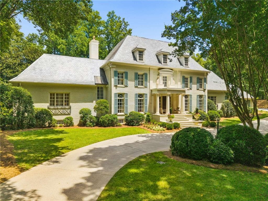 5 bedroom, 8 bathroom, 7,500 sq ft single family residence sold at 3640 Paces Ferry Road, Atlanta, GA 30327