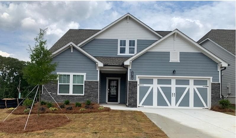 3 bedroom, 3 bathroom, 2,735 sq ft single family residence under contract at 2910 Beaver Dam Lane, Gainesville, GA 30507