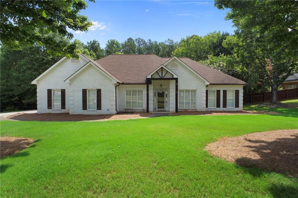 3 bedroom, 3 bathroom, 2,162 sq ft single family residence for sale at 178 Ashley Drive, Mcdonough, GA 30252