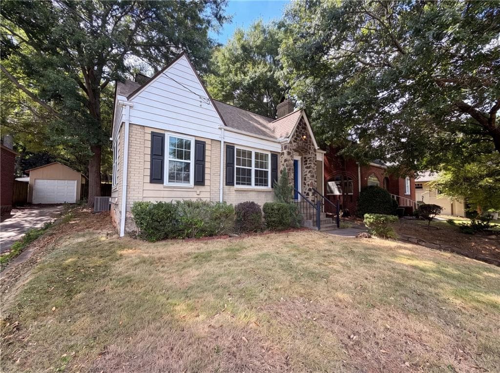 3 bedroom, 1 bathroom, 2,026 sq ft single family residence for sale at 1773 Sylvan Road, Atlanta, GA 30310