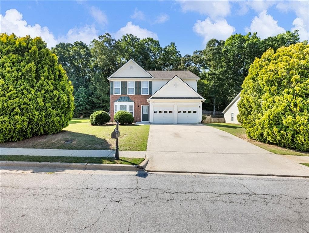 4 bedroom, 3 bathroom, 2,487 sq ft single family residence for sale at 2535 Fairmont Park Court, Dacula, GA 30019
