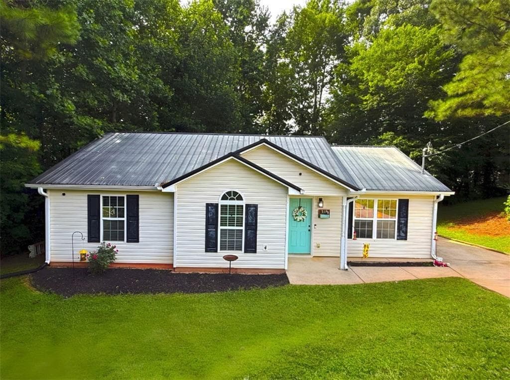 3 bedroom, 2 bathroom, 1,115 sq ft single family residence sold at 318 Thorn Thicket Way, Rockmart, GA 30153