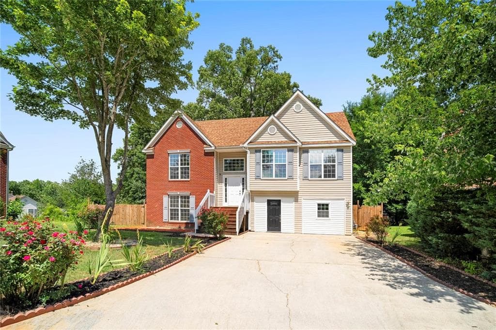 4 bedroom, 3 bathroom, 1,898 sq ft single family residence under contract at 5896 Amerson Lane, Ellenwood, GA 30294