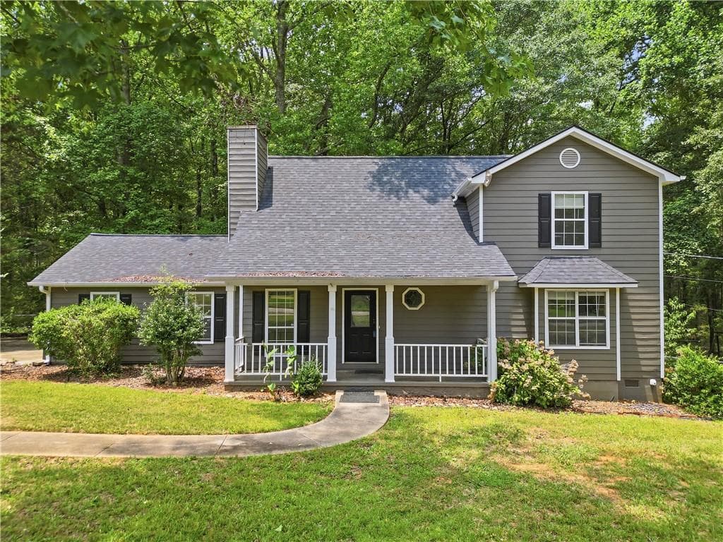 4 bedroom, 3 bathroom, 1,741 sq ft single family residence under contract at 135 Dunwick Lane, Mcdonough, GA 30253
