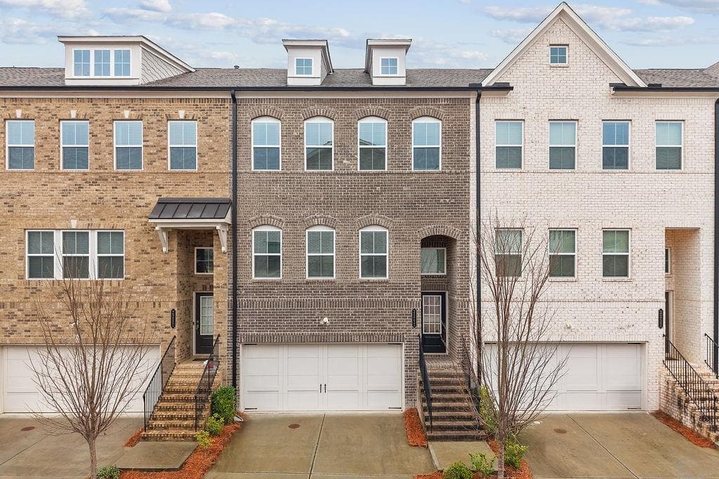 2247 Pink Hawthorn Dr, Buford, GA 30518 — most recent listing photo
