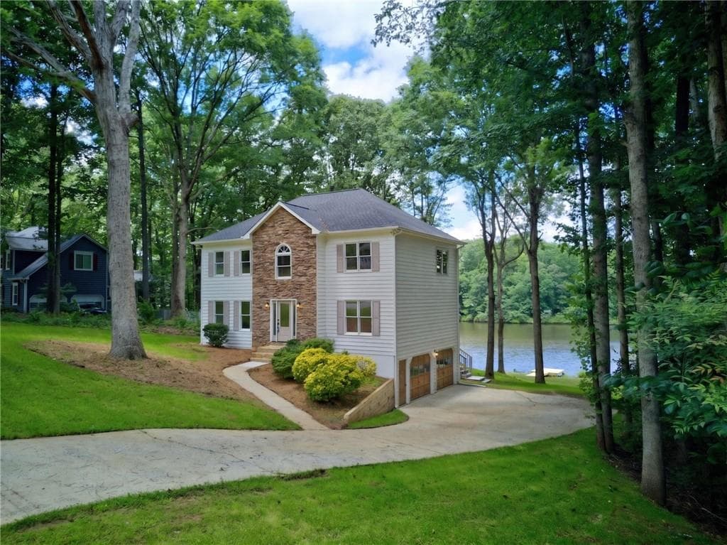 4 bedroom, 3 bathroom, 2,268 sq ft single family residence sold at 511 Lakeside Drive, Hiram, GA 30141