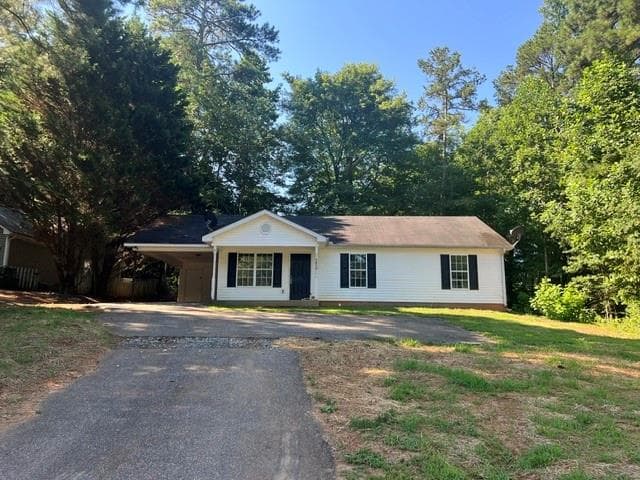 3 bedroom, 2 bathroom, 1,120 sq ft single family residence for rent at 6450 Old Still Trail, Gainesville, GA 30506 for $1,800 a month