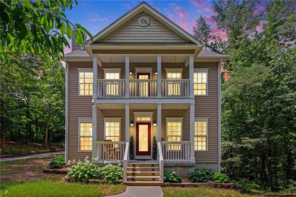 4 bedroom, 4 bathroom, 2,817 sq ft single family residence sold at 21 Blaze Court, Palmetto, GA 30268