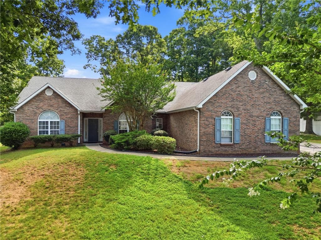 3 bedroom, 2 bathroom, 2,299 sq ft single family residence sold at 204 Huntwood Court, Ellenwood, GA 30294