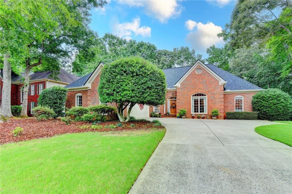4 bedroom, 4 bathroom, 4,401 sq ft single family residence sold at 2470 Bexford View, Cumming, GA 30041