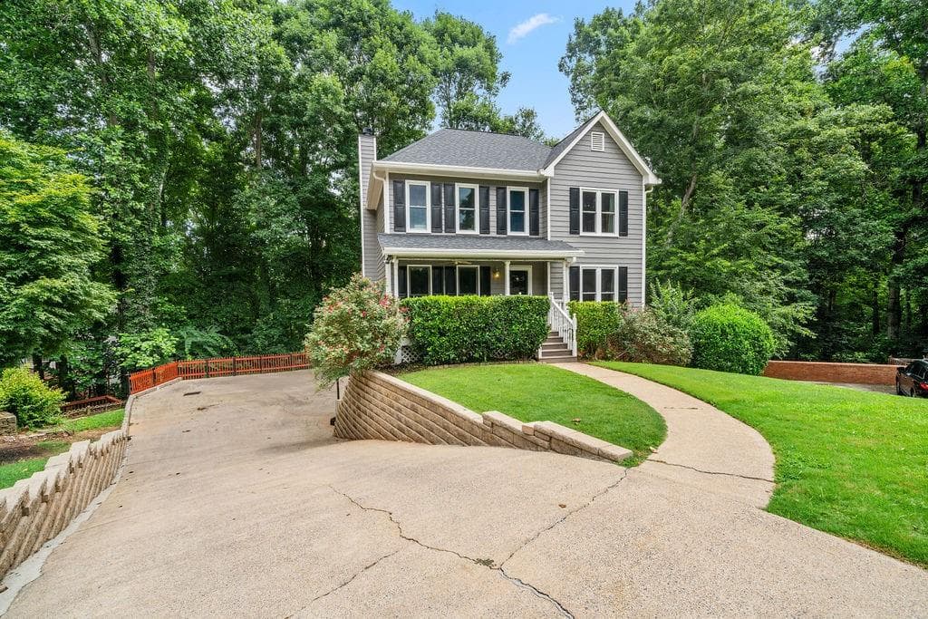 3 bedroom, 3 bathroom, 1,788 sq ft single family residence sold at 312 Clubhouse Court, Kennesaw, GA 30144