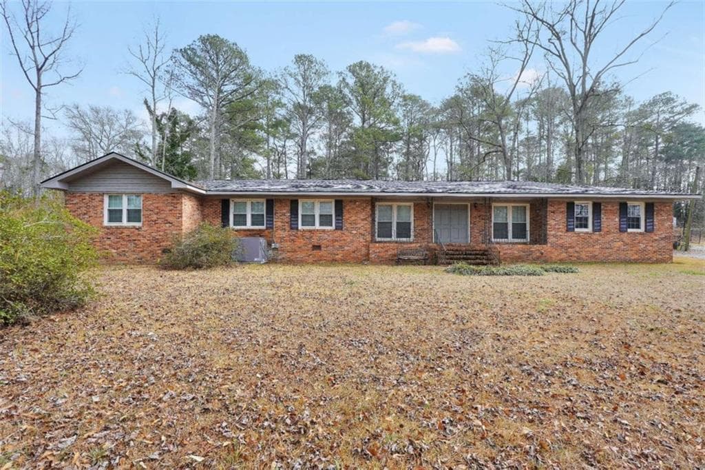 3 bedroom, 2 bathroom, 2,412 sq ft single family residence sold at 2058 Graham Road, Macon, GA 31211