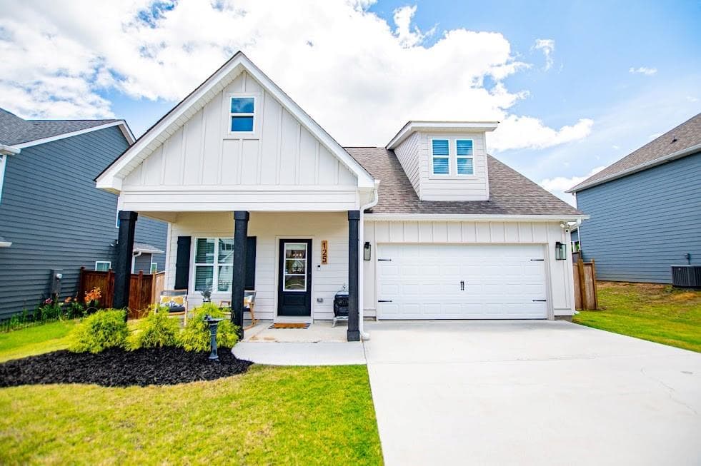3 bedroom, 3 bathroom, 2,144 sq ft single family residence sold at 125 Cedar Park Way, Carrollton, GA 30117