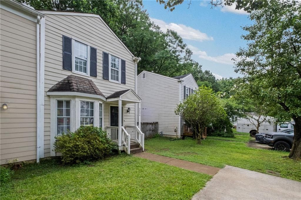 2 bedroom, 3 bathroom, 1,162 sq ft townhouse for sale at 3494 Lee Court, Kennesaw, GA 30144